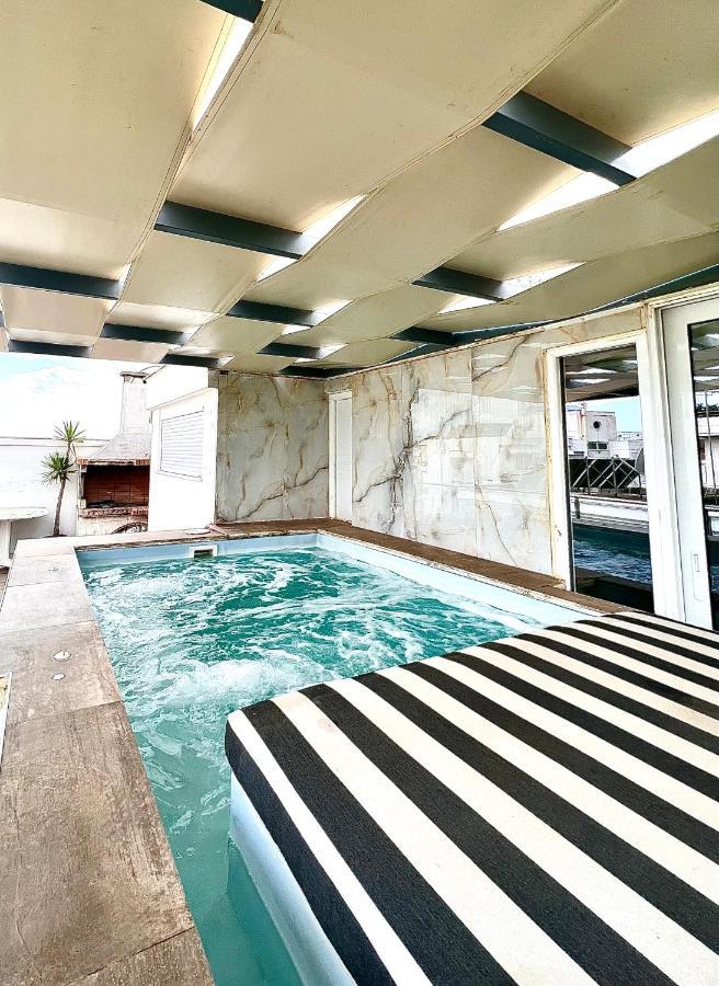 Citycenter Penthouse Mini Private Pool With Hydromassage And Great Town View Athén Kültér fotó
